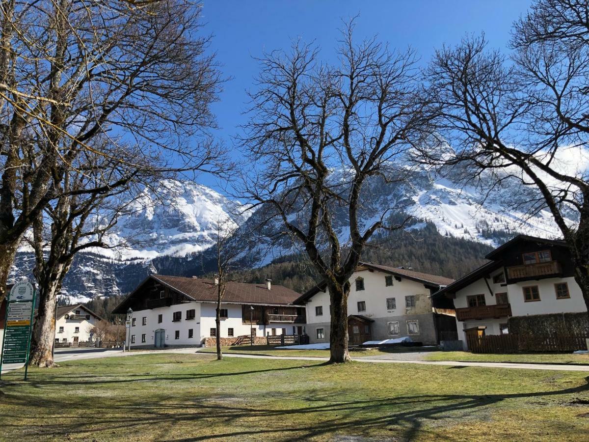 Das Halali - Dein Kleines Hotel An Der Zugspitze エールヴァルト エクステリア 写真